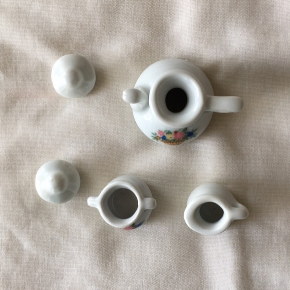 Vintage Miniature 13 Piece Floral Tea Set - Picture 4 of 7